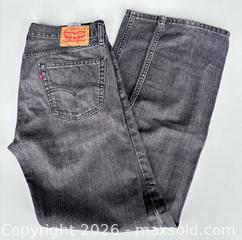MaxSold Auction: Levi’s Men’s Jeans Sz 32x34  - Newmarket (Ontario, Canada) SELLER MANAGED Reseller Online Auction - Silken Laumann Drive