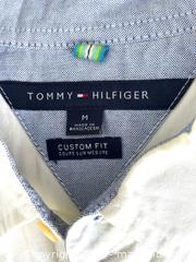 MaxSold Auction: Men’s Casual Shirts Sz M  - Newmarket (Ontario, Canada) SELLER MANAGED Reseller Online Auction - Silken Laumann Drive