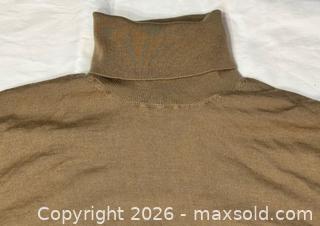 MaxSold Auction: Suitsupply Men’s 100% Merino Wool Turtleneck Sweater XL - Newmarket (Ontario, Canada) SELLER MANAGED Reseller Online Auction - Silken Laumann Drive
