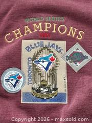 MaxSold Auction: Vintage 1993 Waves Brand Toronto Blue Jays World Champions Men’s Sweatershit Sz XL - Newmarket (Ontario, Canada) SELLER MANAGED Reseller Online Auction - Silken Laumann Drive