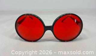 MaxSold Auction: Women’s Retro Style Sunglasses - Newmarket (Ontario, Canada) SELLER MANAGED Reseller Online Auction - Silken Laumann Drive