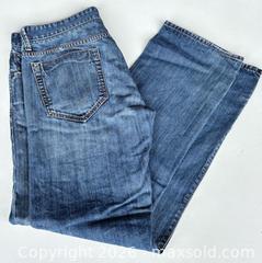 MaxSold Auction: Zoo York Men’s Jeans Sz 34x33 - Newmarket (Ontario, Canada) SELLER MANAGED Reseller Online Auction - Silken Laumann Drive