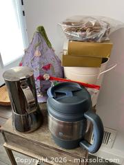 MaxSold Auction: Miscellaneous Kitchen & Décor Lot – Espresso Maker, Bubba Thermal Mug, Moroccan Shade - Oshawa (Ontario, Canada) SELLER MANAGED Downsizing Online Auction - Arthur Street Arthur