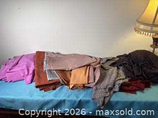 MaxSold Auction: Coloured fabric - Toronto (Ontario, Canada) PARTNER MANAGED Estate Sale Online Auction - Arlene Crescent