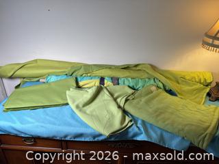 MaxSold Auction: Green Fabric - Toronto (Ontario, Canada) PARTNER MANAGED Estate Sale Online Auction - Arlene Crescent