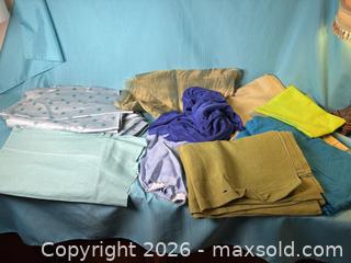 MaxSold Auction: Green/Blue fabric - Toronto (Ontario, Canada) PARTNER MANAGED Estate Sale Online Auction - Arlene Crescent