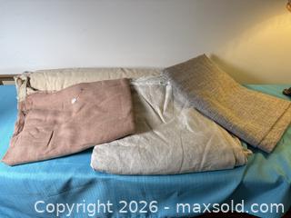 MaxSold Auction: Linen coloured fabric - Toronto (Ontario, Canada) PARTNER MANAGED Estate Sale Online Auction - Arlene Crescent