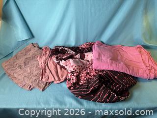 MaxSold Auction: Pink Fabric - Toronto (Ontario, Canada) PARTNER MANAGED Estate Sale Online Auction - Arlene Crescent