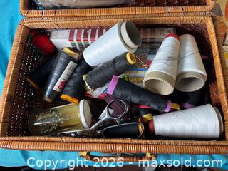 MaxSold Auction: Sewing lot - Toronto (Ontario, Canada) PARTNER MANAGED Estate Sale Online Auction - Arlene Crescent