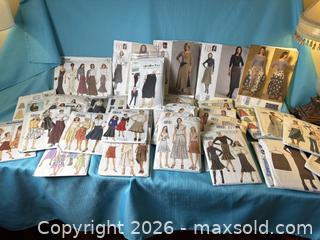 MaxSold Auction: Skirt patterns - Toronto (Ontario, Canada) PARTNER MANAGED Estate Sale Online Auction - Arlene Crescent