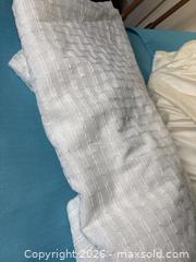 MaxSold Auction: White Material - Toronto (Ontario, Canada) PARTNER MANAGED Estate Sale Online Auction - Arlene Crescent