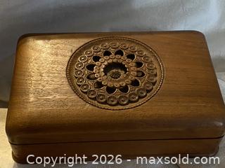 MaxSold Auction: Antique Hand Carved Casket solid Wooden Jewelry box / Keepsake box / Trinket box / Cigar Box Ornate Carved Lid Large Natural Old Wood Box Indian Style - Toronto (Ontario, Canada) SELLER MANAGED Downsizing Online Auction - O'connor Drive (CONDO)