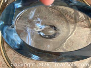 MaxSold Auction: Clear Glass Vase, Mid-Century / Art Glass, Signed Base - Toronto (Ontario, Canada) SELLER MANAGED Downsizing Online Auction - O'connor Drive (CONDO)