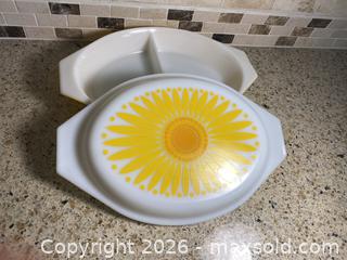 MaxSold Auction: Vintage Pyrex 1.5 Qt Divided Casserole Dish - Sunflower Yellow - Toronto (Ontario, Canada) SELLER MANAGED Downsizing Online Auction - O'connor Drive (CONDO)