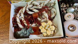 MaxSold Auction: Estate Jewelry - Hamilton (Ontario, Canada) SELLER MANAGED Estate Sale Online Auction - Gertrude Street