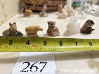 MaxSold Auction: Ceramic, Stone, Glass Animal Figurines - Fremont (California, USA) PARTNER MANAGED Estate Sale Online Auction - Las Palmas Avenue