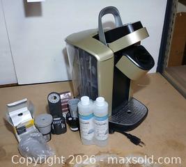 MaxSold Auction: Coffee, Ice Cream, and Belgian Waffles! - Fremont (California, USA) PARTNER MANAGED Estate Sale Online Auction - Las Palmas Avenue