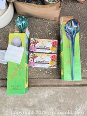 MaxSold Auction: Flower Pots & Accessories #1  - Fremont (California, USA) PARTNER MANAGED Estate Sale Online Auction - Las Palmas Avenue