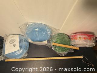 MaxSold Auction: New Plastic Food Storage Assortment - #3 - Fremont (California, USA) PARTNER MANAGED Estate Sale Online Auction - Las Palmas Avenue