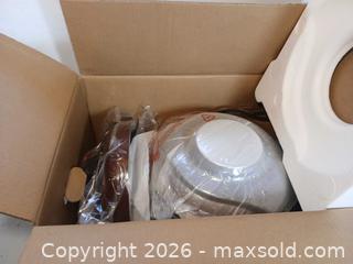 MaxSold Auction: Ninja Foodi appliances - Fremont (California, USA) PARTNER MANAGED Estate Sale Online Auction - Las Palmas Avenue