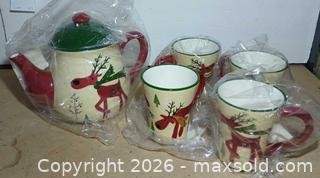 MaxSold Auction: Temp-Tations and Friends Christmas - Fremont (California, USA) PARTNER MANAGED Estate Sale Online Auction - Las Palmas Avenue