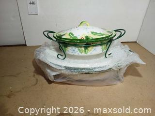 MaxSold Auction: Temp-Tations Hometown Christmas #2 - Fremont (California, USA) PARTNER MANAGED Estate Sale Online Auction - Las Palmas Avenue