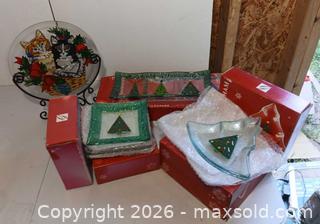 MaxSold Auction: Tin Nutcracker Containers and More Xmas Fun - Fremont (California, USA) PARTNER MANAGED Estate Sale Online Auction - Las Palmas Avenue