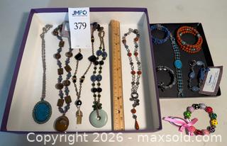 MaxSold Auction: Vintage Beaded Necklaces & Bracelets - Fremont (California, USA) PARTNER MANAGED Estate Sale Online Auction - Las Palmas Avenue