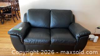 MaxSold Auction: Leather Loveseat  - Kingston (Ontario, Canada) PARTNER MANAGED Downsizing Online Auction - Old Quarry Road