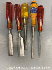 MaxSold Auction: Woodworking Chisels, 5-Piece Set - Wilmot (Ontario, Canada) PARTNER MANAGED Estate Sale Online Auction - Summit Crescent