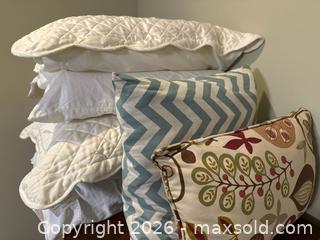 MaxSold Auction: Assorted Floral & Teal Decorative and Bed Pillows (4+) - Alexandria (Virginia, USA) SELLER MANAGED Downsizing Online Auction - Fort Worth Avenue