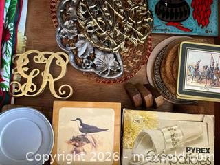 MaxSold Auction: Assorted Table Linens: Napkins, Runner, Placemats, Coasters & Tablecloth - Alexandria (Virginia, USA) SELLER MANAGED Downsizing Online Auction - Fort Worth Avenue