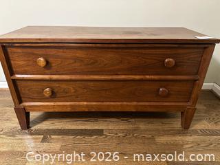 MaxSold Auction: Solid Wood Hope/Blanket Chest, Medium Brown, Medium Size - Alexandria (Virginia, USA) SELLER MANAGED Downsizing Online Auction - Fort Worth Avenue