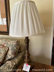 MaxSold Auction: White Fabric Table Lamp, Traditional/Vintage - Alexandria (Virginia, USA) SELLER MANAGED Downsizing Online Auction - Fort Worth Avenue