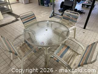 MaxSold Auction: White Round 44-inch Tempered Glass Patio Table (Metal Frame) - Alexandria (Virginia, USA) SELLER MANAGED Downsizing Online Auction - Fort Worth Avenue