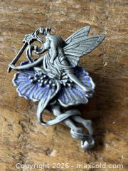 MaxSold Auction: a vintage Jonette Jewelry  brooch - New Westminster (British Columbia, Canada) SELLER MANAGED Reseller Online Auction - Canfor Avenue