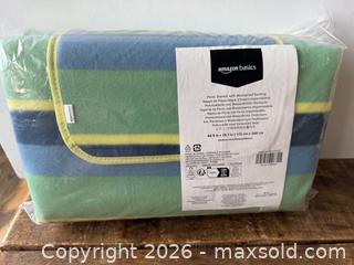 MaxSold Auction: Fold and go picnic blanket - New Westminster (British Columbia, Canada) SELLER MANAGED Reseller Online Auction - Canfor Avenue