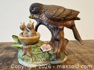 MaxSold Auction: mother bird feeding baby birds - New Westminster (British Columbia, Canada) SELLER MANAGED Reseller Online Auction - Canfor Avenue