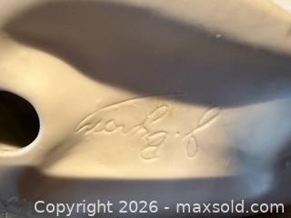 MaxSold Auction: mother bird feeding baby birds - New Westminster (British Columbia, Canada) SELLER MANAGED Reseller Online Auction - Canfor Avenue