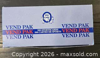 MaxSold Auction: O-Pee-Chee Hockey Trading Card Box — 500 Cards - New Westminster (British Columbia, Canada) SELLER MANAGED Reseller Online Auction - Canfor Avenue