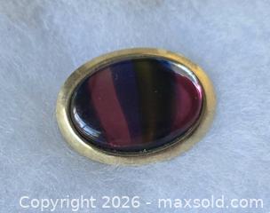 MaxSold Auction: Vintage Oval Purple & Pink Glass Cabochon Brooch / Pin - New Westminster (British Columbia, Canada) SELLER MANAGED Reseller Online Auction - Canfor Avenue