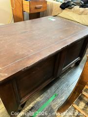 MaxSold Auction: Chest/ coffee table - Greater Napanee (Ontario, Canada) PARTNER MANAGED Moving Online Auction - Newburgh Road