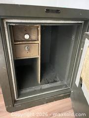 MaxSold Auction: Metal Floor Safe - Greater Napanee (Ontario, Canada) PARTNER MANAGED Moving Online Auction - Newburgh Road