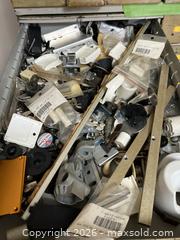 MaxSold Auction: Metal Storage  - Greater Napanee (Ontario, Canada) PARTNER MANAGED Moving Online Auction - Newburgh Road