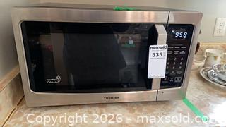 MaxSold Auction: Toshiba Microwave  - Greater Napanee (Ontario, Canada) PARTNER MANAGED Moving Online Auction - Newburgh Road