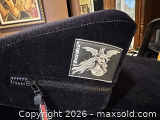 MaxSold Auction: Liberator Intimacy  Pillows - San Jose (California, USA) SELLER MANAGED Moving Online Auction - Paladin Drive