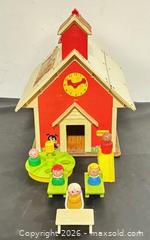 MaxSold Auction: Vintage Fisher Price Little People Play Family School House - Newmarket (Ontario, Canada) PARTNER MANAGED Reseller Online Auction - Walter Avenue