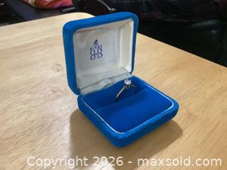 MaxSold Auction: Ladies 18k Gold Ring - no Stone (Missing) - Ajax (Ontario, Canada) SELLER MANAGED Reseller Online Auction - Pickering Beach Road