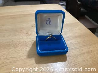 MaxSold Auction: Ladies 18k Gold Ring - no Stone (Missing) - Ajax (Ontario, Canada) SELLER MANAGED Reseller Online Auction - Pickering Beach Road