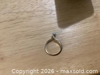 MaxSold Auction: Ladies 18k Gold Ring - no Stone (Missing) - Ajax (Ontario, Canada) SELLER MANAGED Reseller Online Auction - Pickering Beach Road